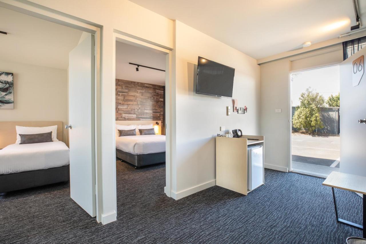 Nightcap At Westside Hotel Laverton Exterior foto